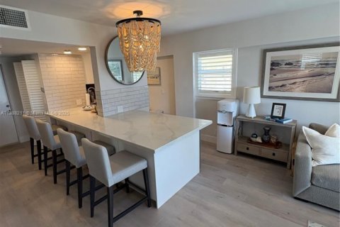 Condominio en venta en Hollywood, Florida, 2 dormitorios, 78.97 m2 № 1947333 - foto 8