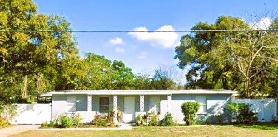 Casa en Brandon, Florida 3 dormitorios, 107.02 m2 № 1577223