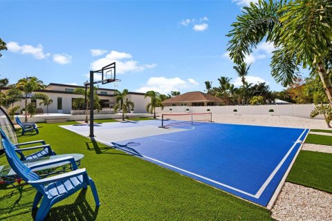 Villa ou maison à louer à Sarasota, Floride: 3 chambres, 252.51 m2 № 1832828 - photo 7