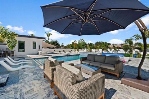 Villa ou maison à louer à Sarasota, Floride: 3 chambres, 252.51 m2 № 1832828 - photo 4