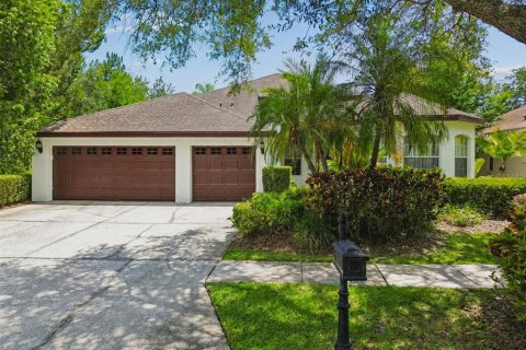 Casa en Tampa, Florida 5 dormitorios, 310.11 m2 № 2133371