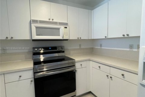 Copropriété à vendre à Coral Gables, Floride: 1 chambre, 69.96 m2 № 1944468 - photo 4