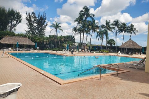 Снять в аренду таунхаус в Майами, Флорида 2 спальни, 159.42м2, № 2050087 - фото 27