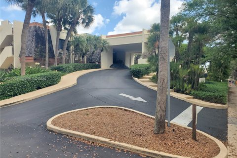 Снять в аренду таунхаус в Майами, Флорида 2 спальни, 159.42м2, № 2050087 - фото 25