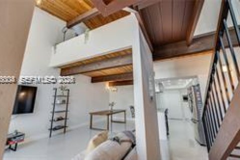 Снять в аренду таунхаус в Майами, Флорида 2 спальни, 159.42м2, № 2050087 - фото 14