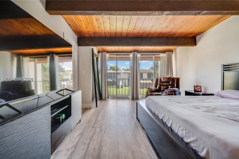 Снять в аренду таунхаус в Майами, Флорида 2 спальни, 159.42м2, № 2050087 - фото 11