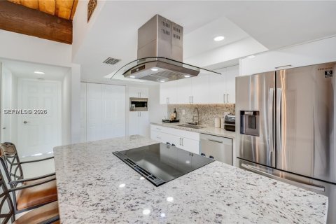 Снять в аренду таунхаус в Майами, Флорида 2 спальни, 159.42м2, № 2050087 - фото 7