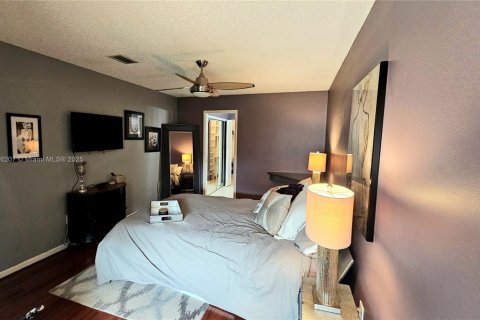 Copropriété à louer à Aventura, Floride: 2 chambres, 101.82 m2 № 1932324 - photo 17