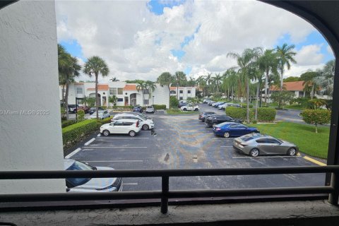 Copropriété à louer à Aventura, Floride: 2 chambres, 101.82 m2 № 1932324 - photo 12