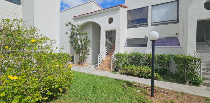 Condo à Aventura, Floride, 2 chambres  № 1932324