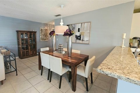 Copropriété à louer à Aventura, Floride: 2 chambres, 101.82 m2 № 1932324 - photo 8