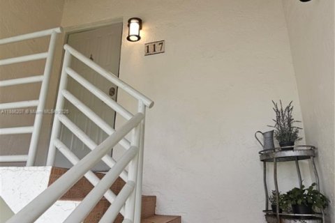 Copropriété à louer à Aventura, Floride: 2 chambres, 101.82 m2 № 1932324 - photo 2