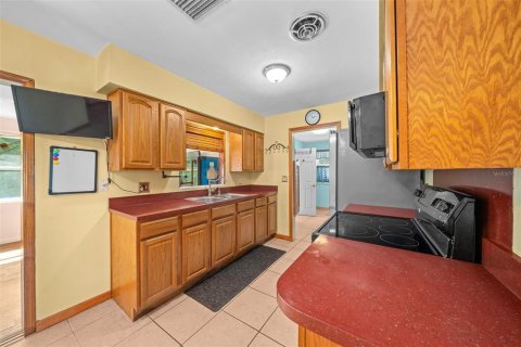 Villa ou maison à vendre à Beverly Hills, Floride: 2 chambres, 86.96 m2 № 1866399 - photo 7