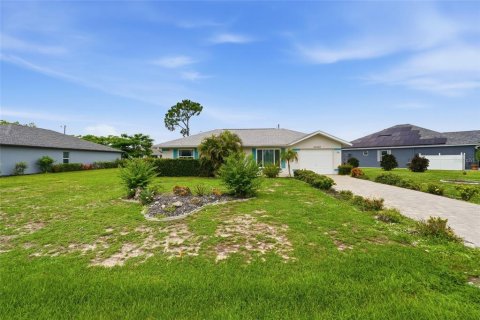 House in Punta Gorda, Florida 2 bedrooms, 93.65 sq.m. № 2284457
