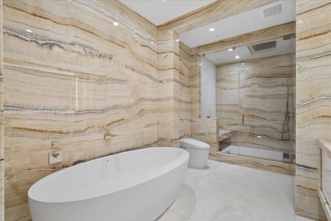 Condo in Sunny Isles Beach, Florida, 3 bedrooms  № 2052962 - photo 23