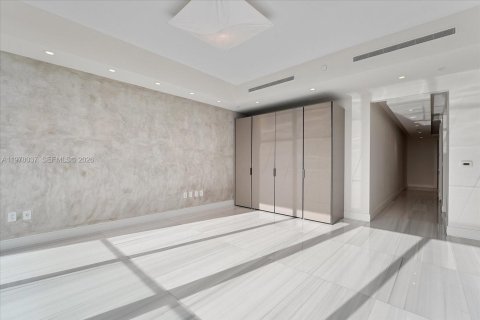 Condo in Sunny Isles Beach, Florida, 3 bedrooms  № 2052962 - photo 19