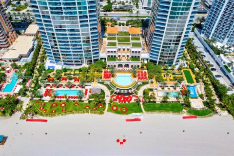 Condo in Sunny Isles Beach, Florida, 3 bedrooms  № 2052962 - photo 27