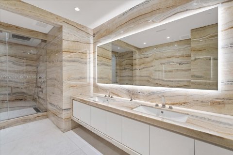 Condo in Sunny Isles Beach, Florida, 3 bedrooms  № 2052962 - photo 22