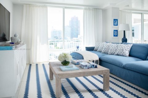 Condominio en alquiler en Miami Beach, Florida, 2 dormitorios, 121.89 m2 № 1937864 - foto 9