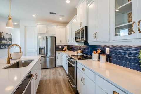 Casa en venta en Punta Gorda, Florida, 2 dormitorios № 2395402 - foto 7