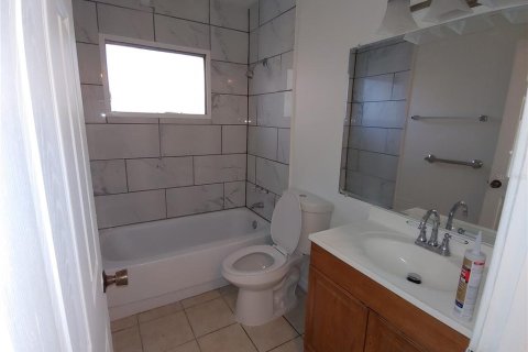 Casa en venta en Gainesville, Florida, 3 dormitorios, 100.33 m2 № 1800323 - foto 5