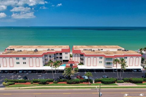 Condo in Belleair Beach, Florida, 2 bedrooms  № 1823144 - photo 2