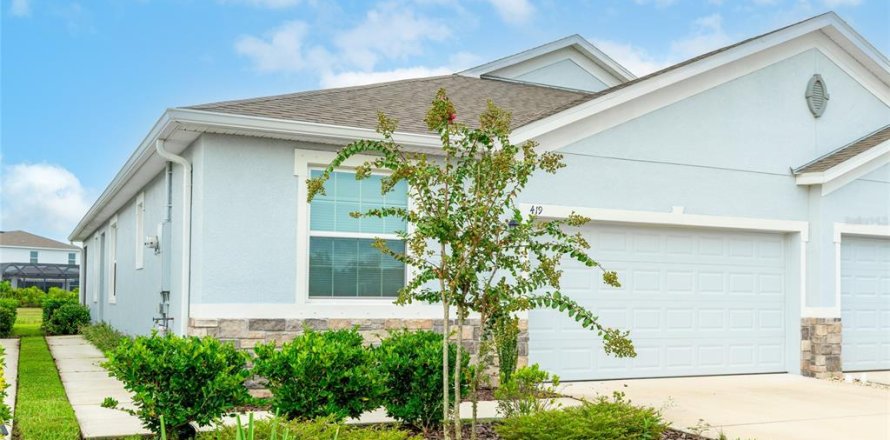 House in Bradenton, Florida 3 bedrooms, 145.11 sq.m. № 1899252
