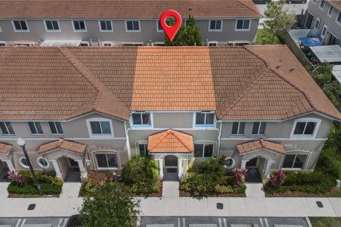 Townhouse in Homestead, Florida 3 bedrooms, 120.96 sq.m. № 1862975 - photo 2