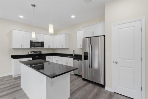 Adosado en venta en Tampa, Florida, 3 dormitorios, 161.37 m2 № 2239007 - foto 7