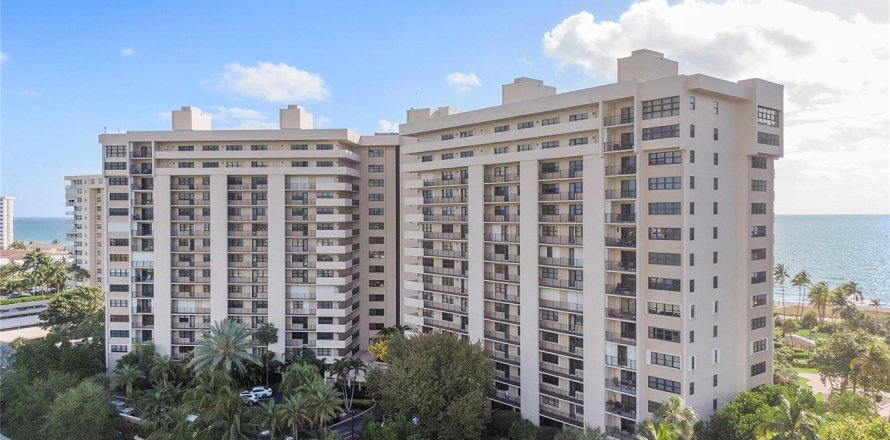 Condo à Lauderdale-by-the-Sea, Floride, 2 chambres  № 2193403
