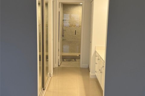 Copropriété à louer à Lauderdale-by-the-Sea, Floride: 2 chambres, 130.06 m2 № 2193403 - photo 15