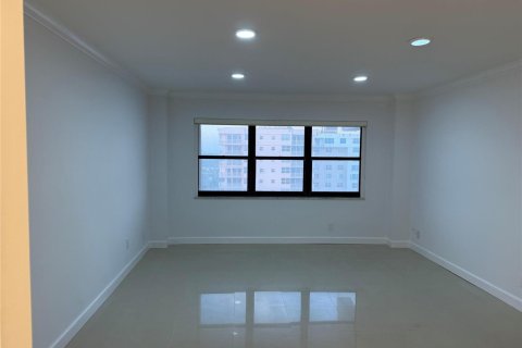 Copropriété à louer à Lauderdale-by-the-Sea, Floride: 2 chambres, 130.06 m2 № 2193403 - photo 14