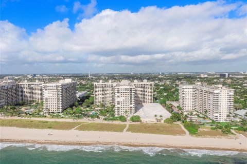 Copropriété à louer à Lauderdale-by-the-Sea, Floride: 2 chambres, 130.06 m2 № 2193403 - photo 3