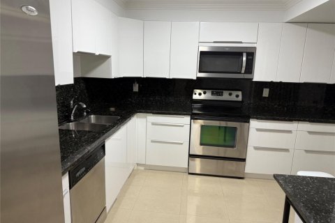 Copropriété à louer à Lauderdale-by-the-Sea, Floride: 2 chambres, 130.06 m2 № 2193403 - photo 5