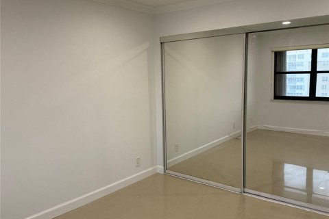 Copropriété à louer à Lauderdale-by-the-Sea, Floride: 2 chambres, 130.06 m2 № 2193403 - photo 18