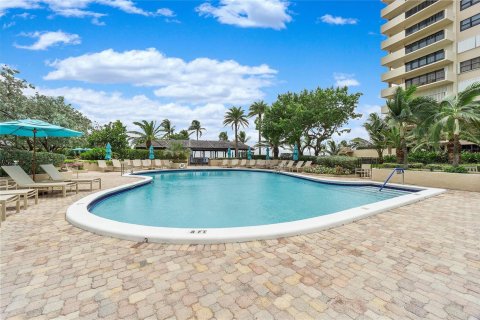 Copropriété à louer à Lauderdale-by-the-Sea, Floride: 2 chambres, 130.06 m2 № 2193403 - photo 4