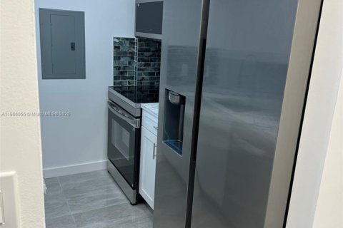 Copropriété à louer à Miami, Floride: 1 chambre, 55.74 m2 № 1956674 - photo 4