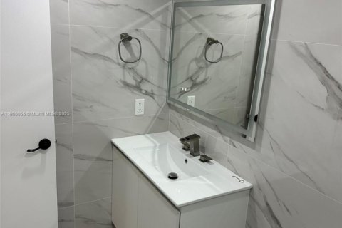 Copropriété à louer à Miami, Floride: 1 chambre, 55.74 m2 № 1956674 - photo 13