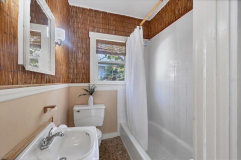 House in Sarasota, Florida 3 bedrooms, 106.84 sq.m. № 1629927 - photo 10