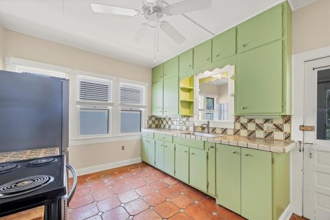 House in Sarasota, Florida 3 bedrooms, 106.84 sq.m. № 1629927 - photo 13