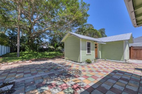House in Sarasota, Florida 3 bedrooms, 106.84 sq.m. № 1629927 - photo 22