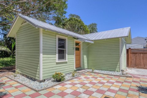 House in Sarasota, Florida 3 bedrooms, 106.84 sq.m. № 1629927 - photo 23