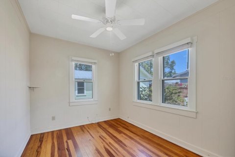 House in Sarasota, Florida 3 bedrooms, 106.84 sq.m. № 1629927 - photo 11