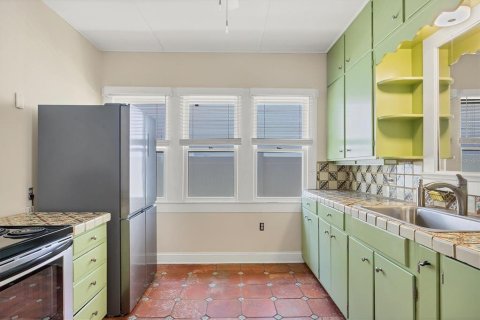 House in Sarasota, Florida 3 bedrooms, 106.84 sq.m. № 1629927 - photo 14