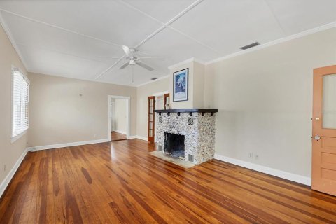 House in Sarasota, Florida 3 bedrooms, 106.84 sq.m. № 1629927 - photo 6