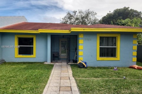 Commercial property in Miami, Florida 131.18 sq.m. № 2041830