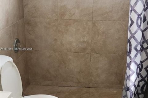 Commercial property in Miami, Florida 131.18 sq.m. № 2041830 - photo 15