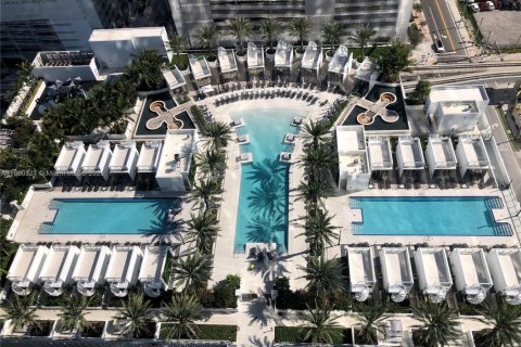 Condominio en alquiler en Miami, Florida, 1 dormitorio, 110.09 m2 № 1887687 - foto 11