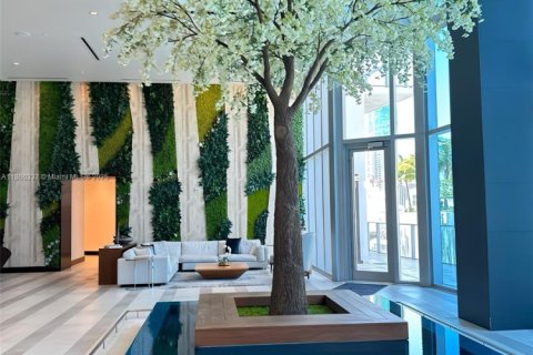 Condominio en alquiler en Miami, Florida, 1 dormitorio, 110.09 m2 № 1887687 - foto 19
