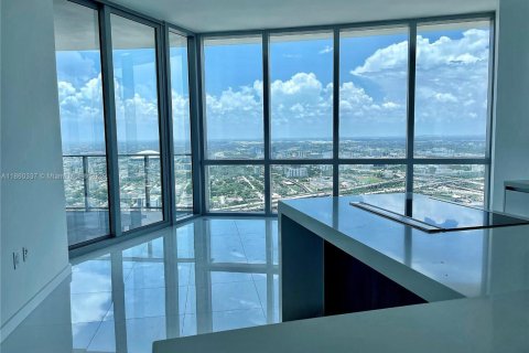 Condominio en alquiler en Miami, Florida, 1 dormitorio, 110.09 m2 № 1887687 - foto 26